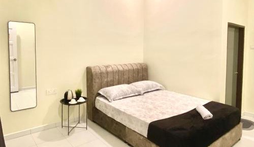Queen Room