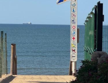 Villa - Beach Front