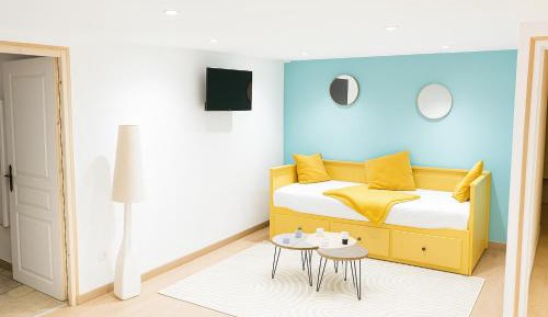 Studio Apartment with One Double Bed