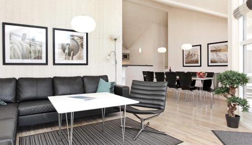 Four-Bedroom Holiday Home