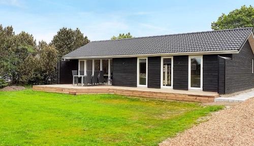 Three-Bedroom Holiday Home 