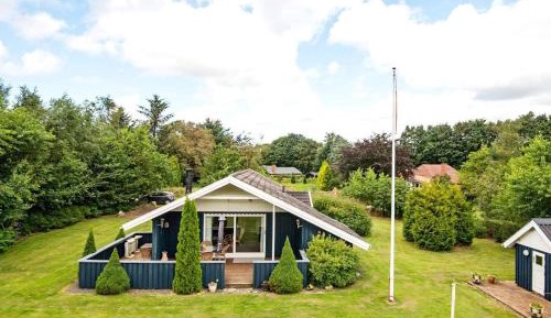 Three-Bedroom Holiday Home 