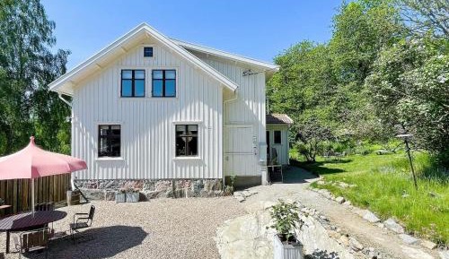 Four-Bedroom Holiday Home