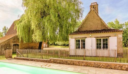 Ten-Bedroom Holiday Home