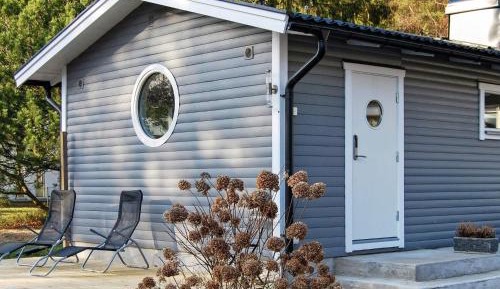 One-Bedroom Holiday Home