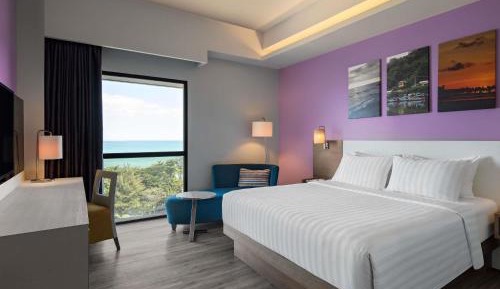 Deluxe King Room with Ocean View