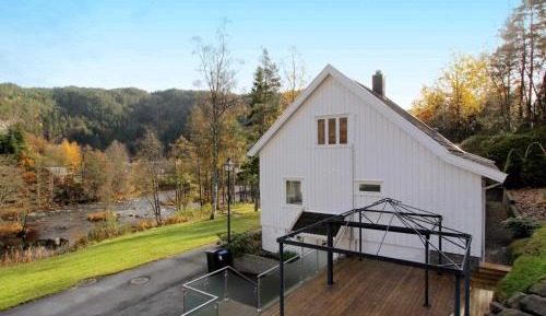 Three-Bedroom Holiday Home 