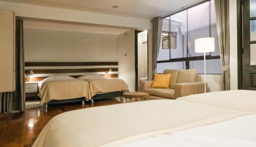 Deluxe Quadruple Room