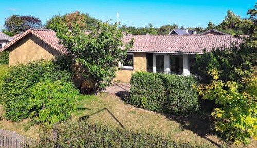 Three-Bedroom Holiday Home 