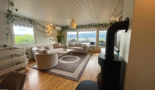 Three-Bedroom Apartment with Lake View