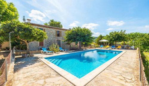 Villa with Garden View
