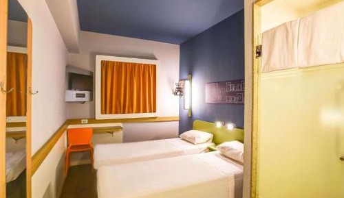 Standard Apartment with Two Single Beds