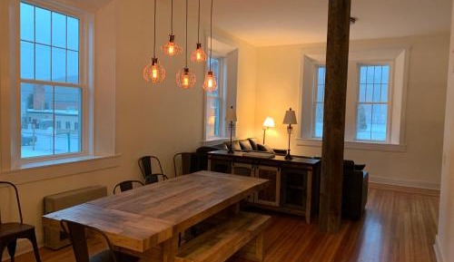 Three-Bedroom Apartment with Mountain View