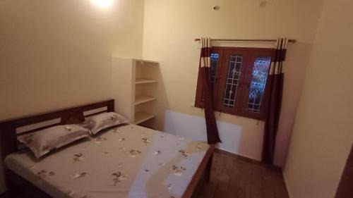 Deluxe One-Bedroom Apartment