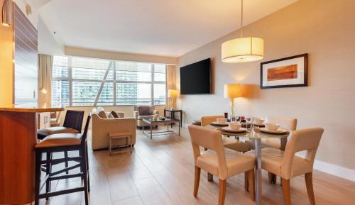 One-Bedroom Apartment with City View