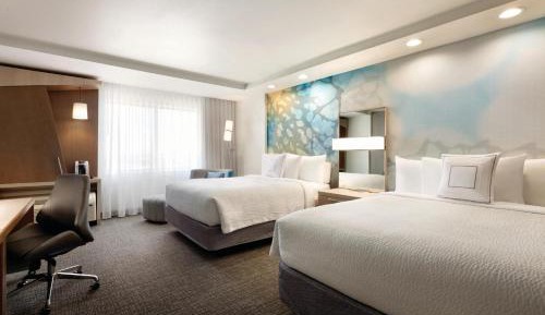 Queen Room with Two Queen Beds - Hearing Accessible
