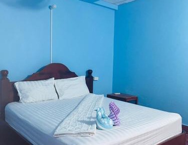 Double Room with Balcony (2 Adults + 1 Child)