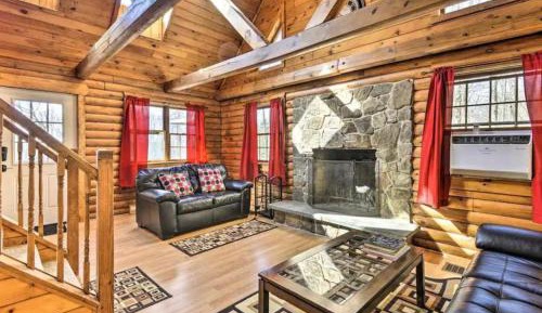 Twelve-Bedroom Holiday Home