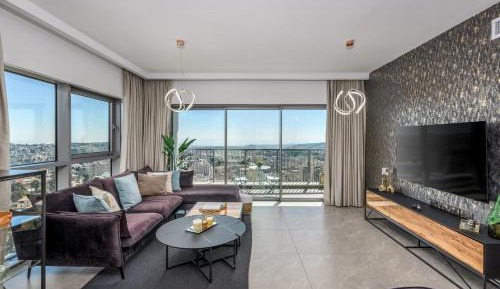 Two-Bedroom Apartment with City View
