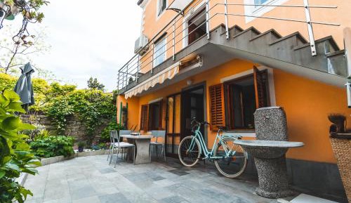 One-Bedroom Apartment with Terrace