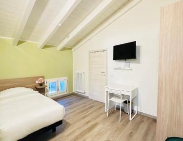 Large Single Room