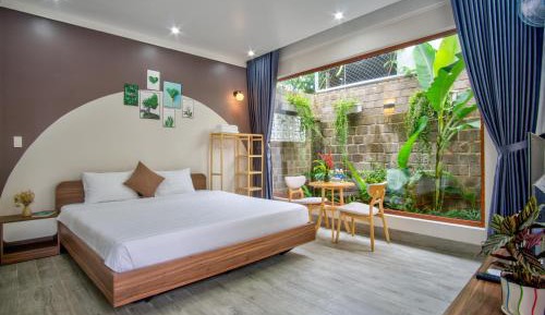 Deluxe King Room