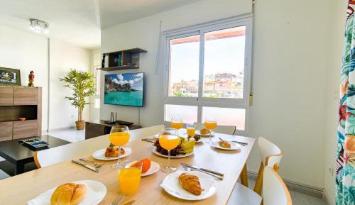 Three-Bedroom Apartment with Balcony