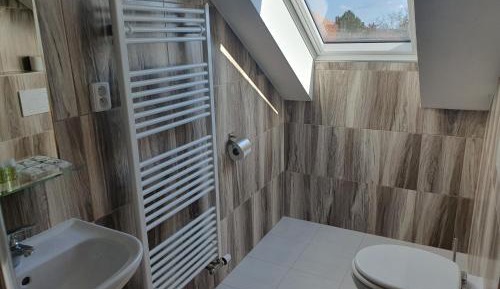 Deluxe Double Room with Extra Bed