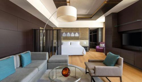 Junior Studio with access to Executive Club Lounge