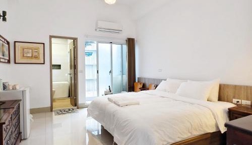 King Room with Balcony