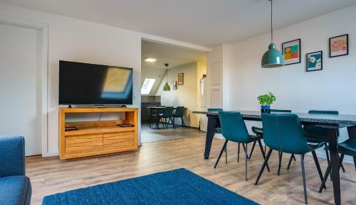Five-Bedroom Apartment