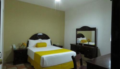 Standard Queen Room