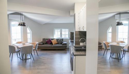 Classic One-Bedroom Apartment with King Bed