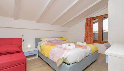 One-bedroom Loft Apartment 