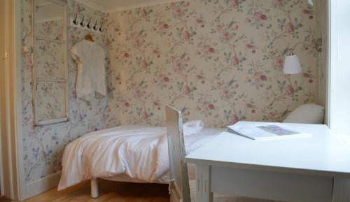 Twin Room with Shared Bathroom