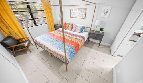 Premium Two Bedroom Two Bath Family Suite w/ Kitchen and Sofa Bed