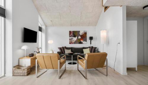 Three-Bedroom Holiday Home 