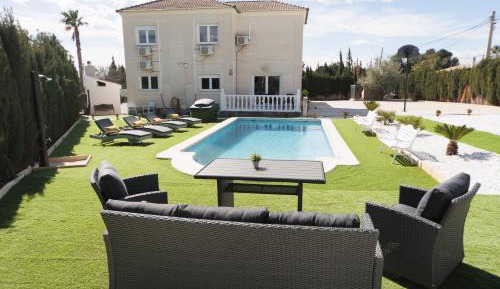 Deluxe Villa