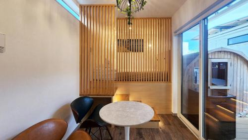 Double Room with Rent a Car【110】- Non-Smoking