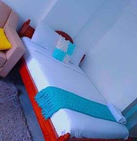 Studio Apartment with Balcony