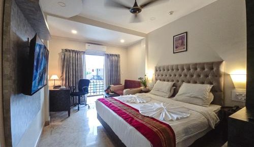 Premium room with Balcony Pool and Mountain view