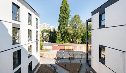 Deluxe Studio with parking