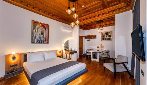 Deluxe Double Room with Balcony