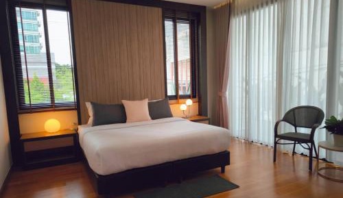 King Suite with Balcony