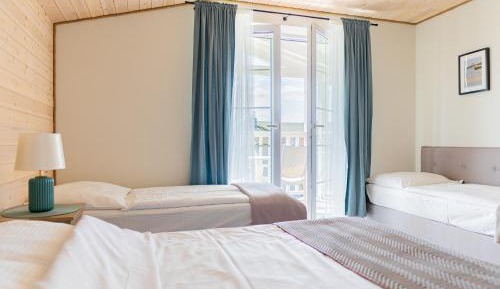 Quadruple Room with Private Bathroom