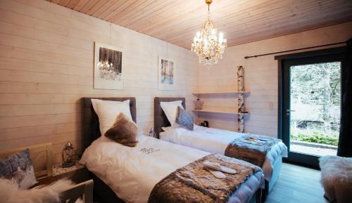 Twin Room with Bathroom