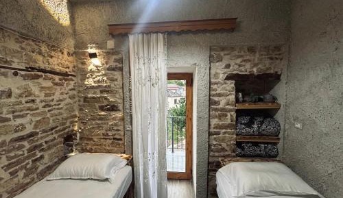 Twin Room with Mountain View