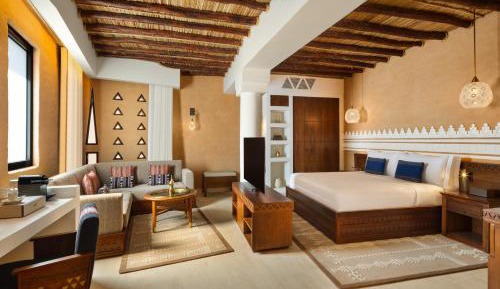 Grand Deluxe One-Bedroom King Suite
