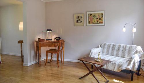 One-Bedroom Holiday Home