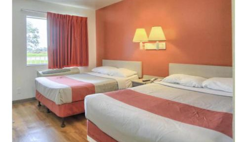 2 Full Beds Non-Smoking
